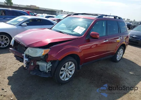 2011 Subaru Forester 2.5X Premium из США, поврежденный, VIN JF2SHADC2BH725357